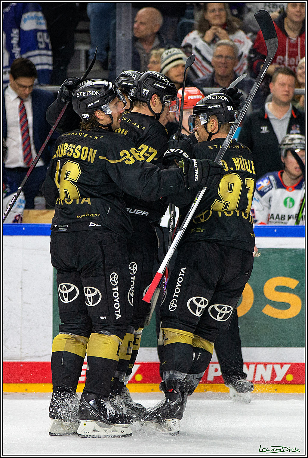 PENNY DEL; Koelner Haie- Iserlohn Roosters; Koeln, 27.11.2022